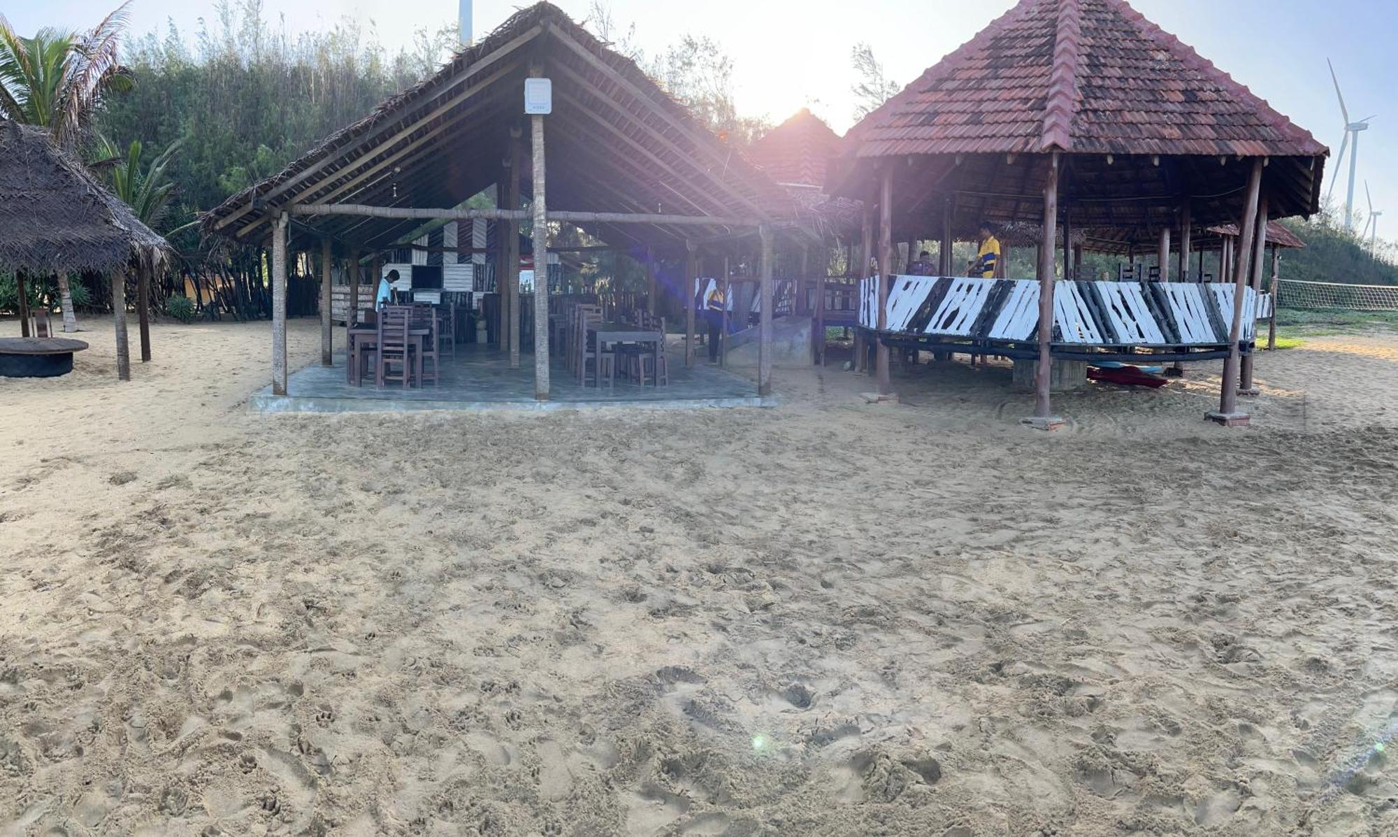 Omeesha Beach Hotel Kalpitiya Exterior photo