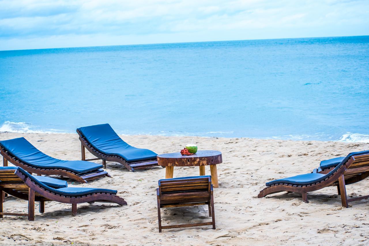 Omeesha Beach Hotel Kalpitiya Exterior photo