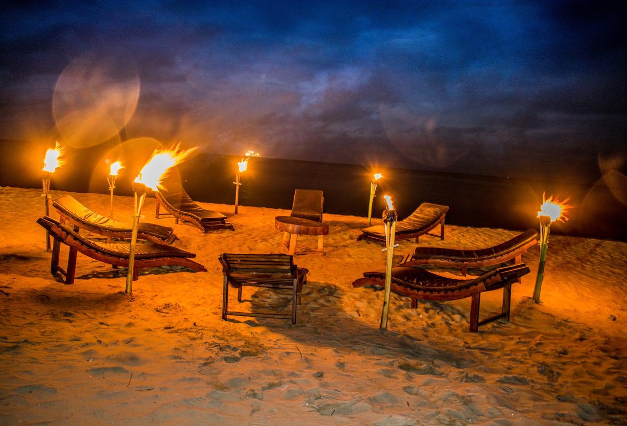 Omeesha Beach Hotel Kalpitiya Exterior photo