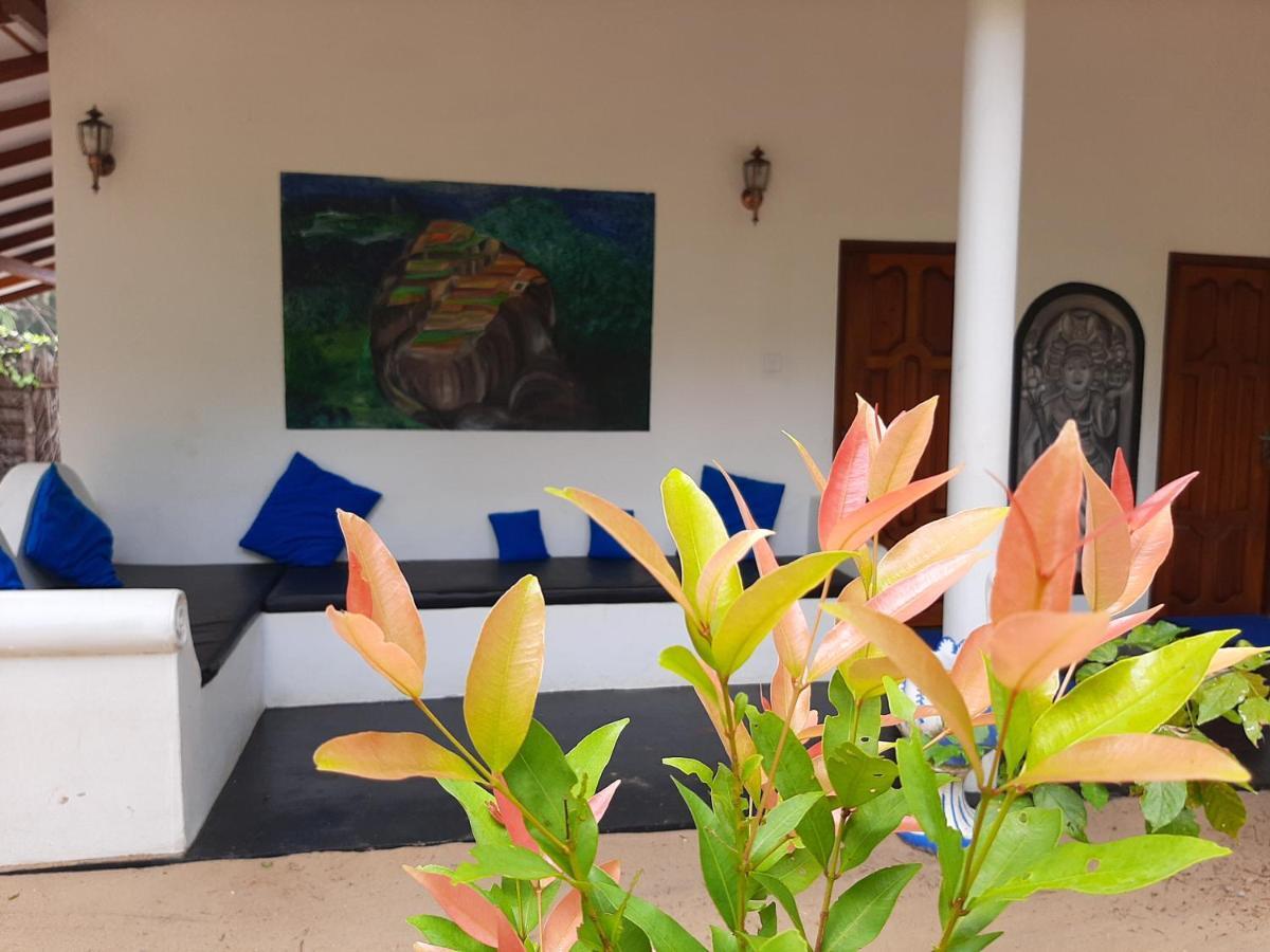 Omeesha Beach Hotel Kalpitiya Exterior photo